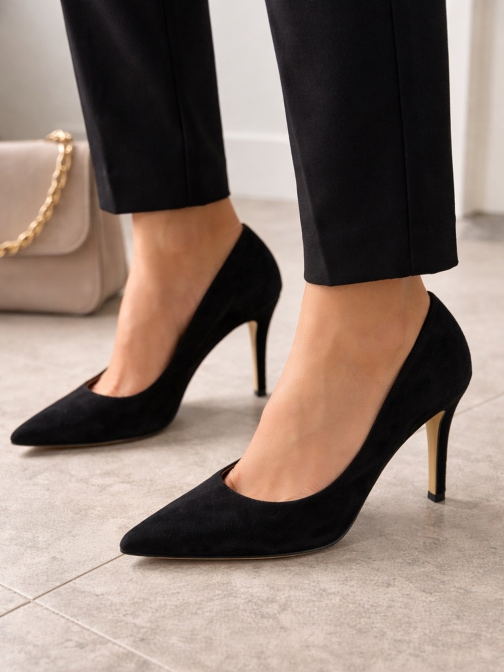 Saks Fifth Avenue Classic Black Suede Pointed-Toe Pumps Size 7.5